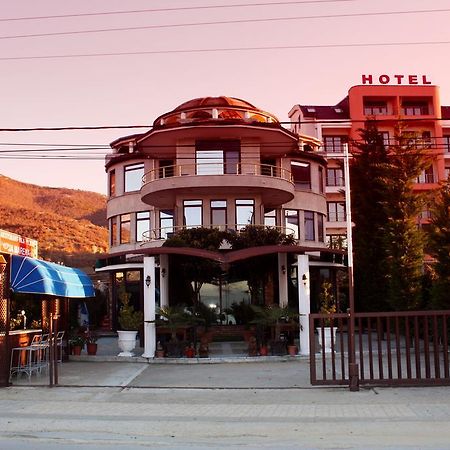 Hotel Saint Marena Pogradec Kültér fotó