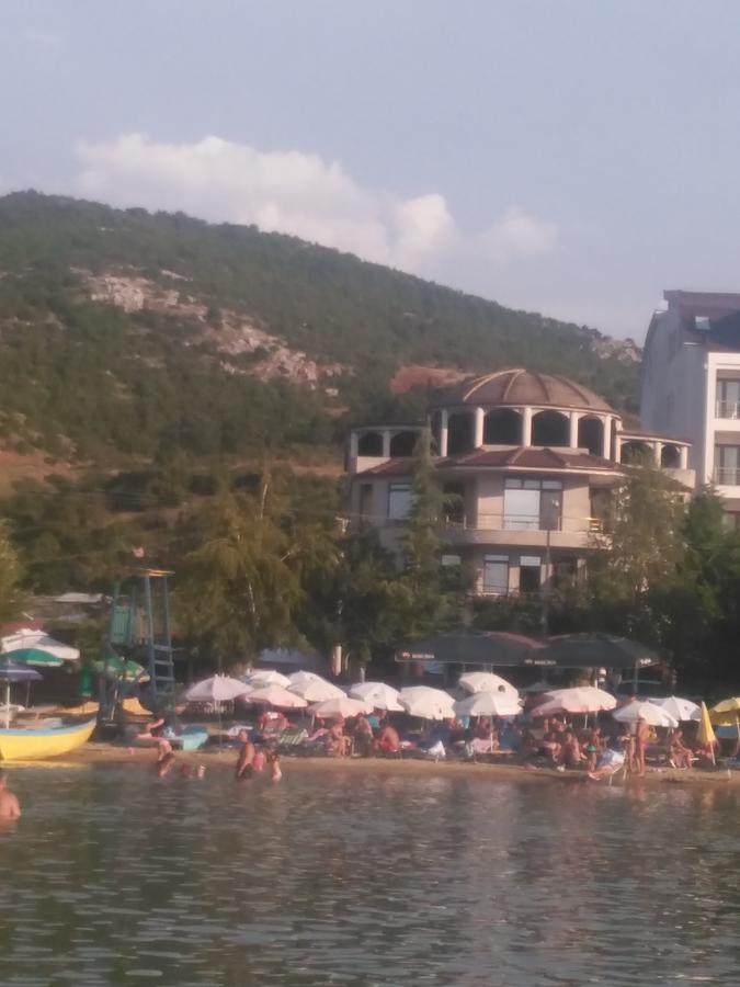 Hotel Saint Marena Pogradec Kültér fotó